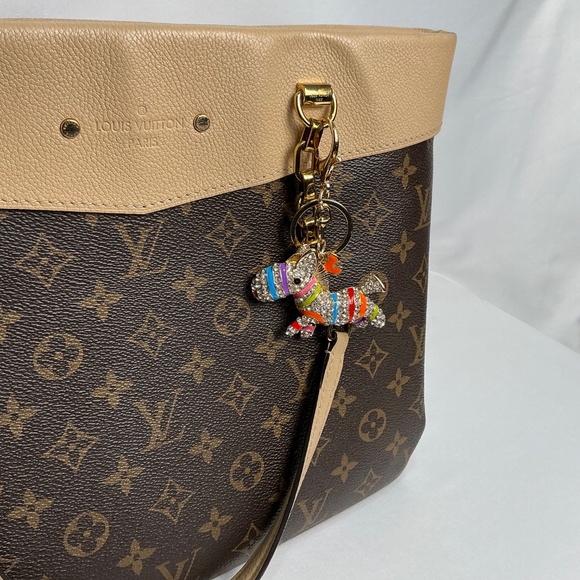 Fabulous rhinestone articulating tail stripe zebra horse pony crystal bag charm - Picture 3 of 6